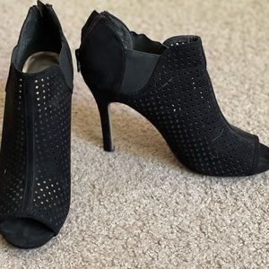 Madden girl pumps, size 6.5.  Black, suede-like mesh.  Zip detail on back.